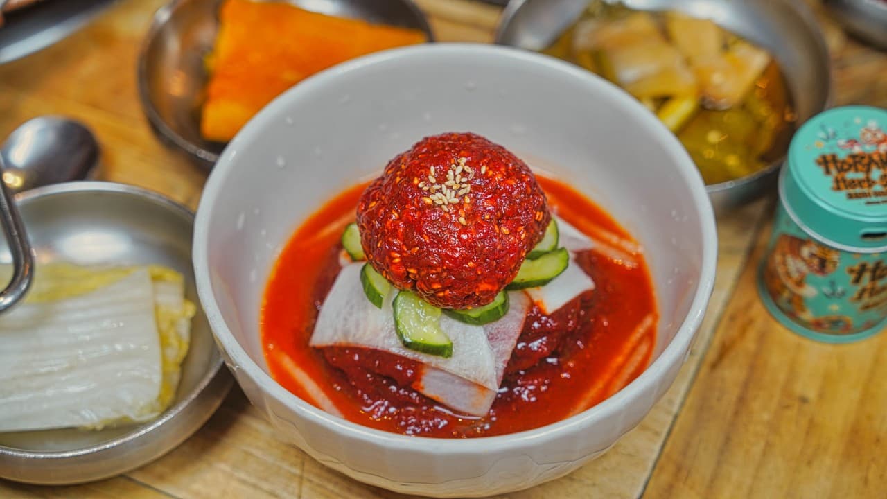 육회냉면 Yukhoe Naengmyeon — Doma Hongdae Korean BBQ (烤肉 · 구운고기) menu · 도마 홍대점 主食
